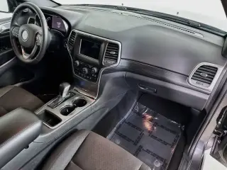 Jeep Grand Cherokee 2019 4x2 Laredo 4dr SUV