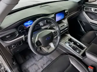 Ford Explorer 2023 AWD XLT 4dr SUV