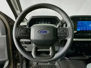 Ford F-150 2023 4x4 XL 4dr SuperCrew 6.5 ft. SB
