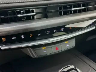 Cadillac XT4 2024 Premium Luxury 4dr Crossover