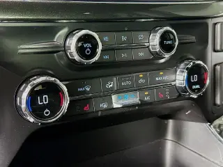 Ford F-150 2021 4x4 Lariat 4dr SuperCrew 6.5 ft. SB
