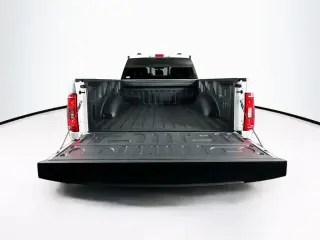 Ford F-150 2023 4x2 XL 4dr SuperCrew 5.5 ft. SB