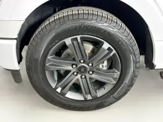 Ford F-150 2023 4x2 XL 4dr SuperCrew 5.5 ft. SB