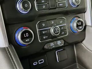 GMC Yukon XL 2022 4x2 SLE 4dr SUV