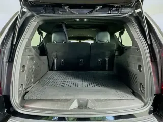 GMC Yukon XL 2022 4x2 SLE 4dr SUV