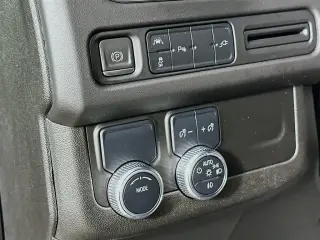 GMC Yukon XL 2022 4x2 SLE 4dr SUV