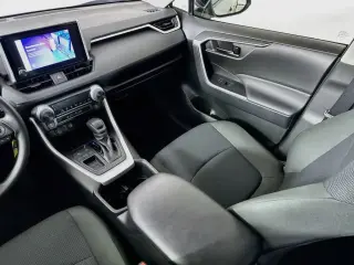 Toyota RAV4 2025 LE 4dr SUV