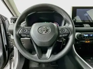 Toyota RAV4 2025 LE 4dr SUV