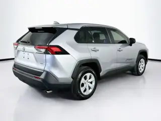 Toyota RAV4 2025 LE 4dr SUV