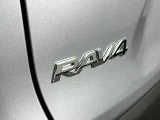 Toyota RAV4 2025 LE 4dr SUV