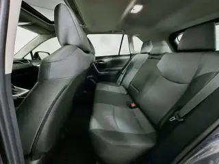 Toyota RAV4 2025 XLE 4dr SUV