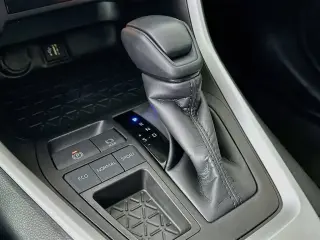 Toyota RAV4 2025 XLE 4dr SUV
