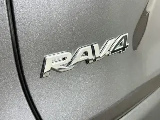 Toyota RAV4 2025 XLE 4dr SUV