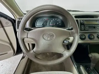 Toyota Camry 2003 SE 4dr Sedan