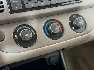 Toyota Camry 2003 SE 4dr Sedan