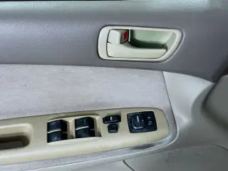 Toyota Camry 2003 SE 4dr Sedan
