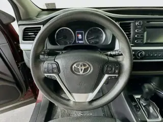 Toyota Highlander 2018 AWD LE 4dr SUV