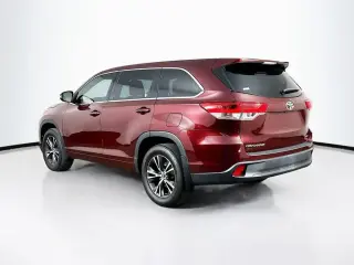 Toyota Highlander 2018 AWD LE 4dr SUV