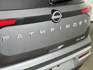 Nissan Pathfinder 2023 AWD SL 4dr SUV
