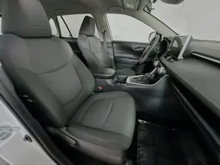Toyota RAV4 2025 AWD XLE 4dr SUV