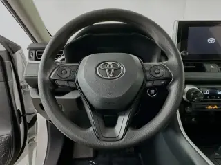 Toyota RAV4 2025 AWD XLE 4dr SUV