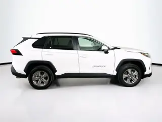 Toyota RAV4 2025 AWD XLE 4dr SUV
