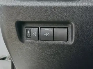 Toyota RAV4 2025 AWD XLE 4dr SUV