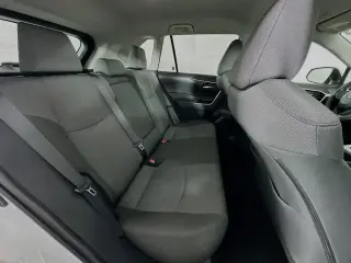Toyota RAV4 2025 AWD XLE 4dr SUV