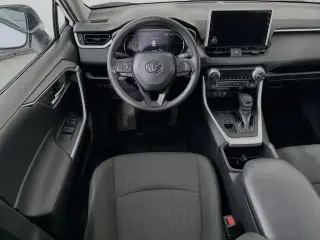 Toyota RAV4 2025 AWD XLE 4dr SUV
