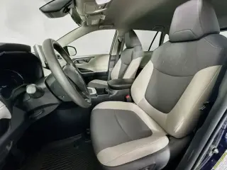 Toyota RAV4 2025 XLE 4dr SUV