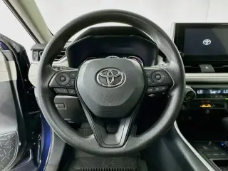 Toyota RAV4 2025 XLE 4dr SUV