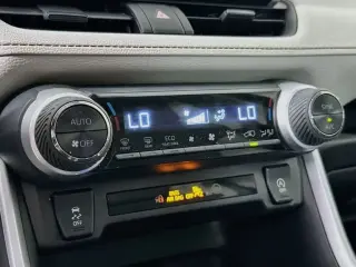 Toyota RAV4 2025 XLE 4dr SUV