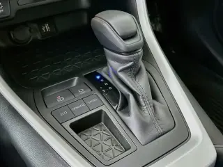 Toyota RAV4 2025 XLE 4dr SUV