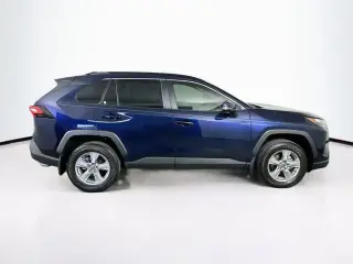 Toyota RAV4 2025 XLE 4dr SUV