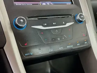 Ford Fusion Hybrid 2014 SE 4dr Sedan