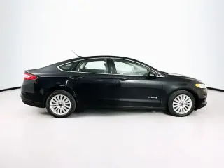 Ford Fusion Hybrid 2014 SE 4dr Sedan