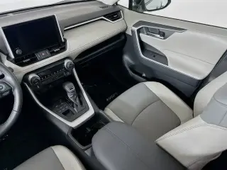 Toyota RAV4 2023 AWD XLE Premium 4dr SUV
