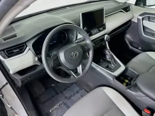 Toyota RAV4 2023 AWD XLE Premium 4dr SUV