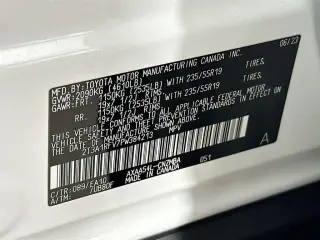 Toyota RAV4 2023 AWD XLE Premium 4dr SUV