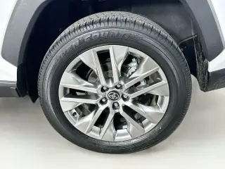 Toyota RAV4 2023 AWD XLE Premium 4dr SUV