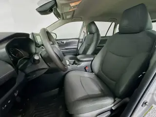 Toyota RAV4 2019 LE 4dr SUV