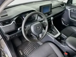 Toyota RAV4 2019 LE 4dr SUV