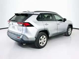 Toyota RAV4 2019 LE 4dr SUV