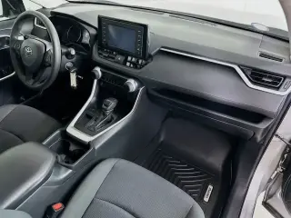 Toyota RAV4 2019 LE 4dr SUV