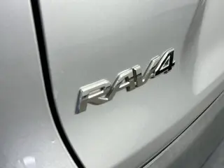 Toyota RAV4 2019 LE 4dr SUV