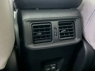 Toyota RAV4 Hybrid 2022 AWD XLE 4dr SUV