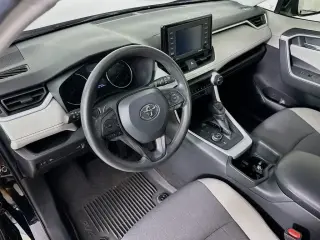 Toyota RAV4 Hybrid 2022 AWD XLE 4dr SUV
