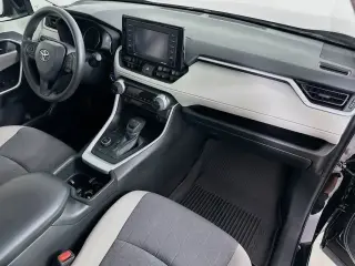 Toyota RAV4 Hybrid 2022 AWD XLE 4dr SUV