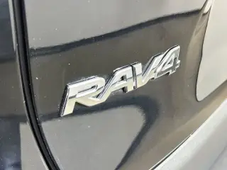 Toyota RAV4 Hybrid 2022 AWD XLE 4dr SUV