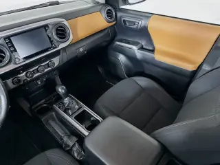 Toyota Tacoma 2020 4x4 SR5 V6 4dr Double Cab 5.0 ft SB